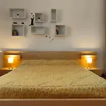 20' From St. Peter Διαμέρισμα