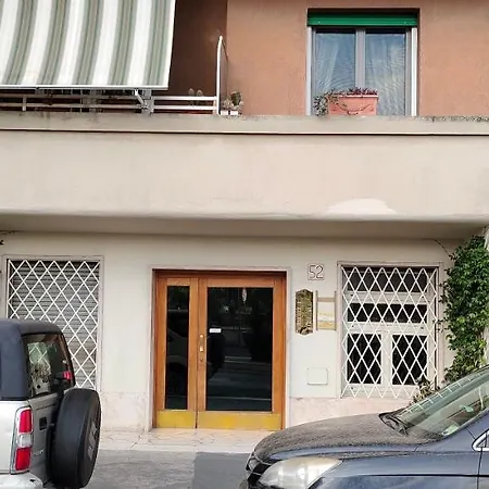 20' From St. Peter * Rome